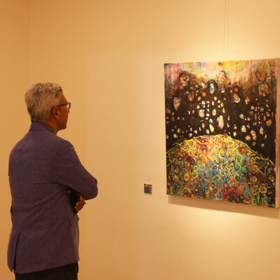 معرض ”تأملات دائرية“ للفنانة نائلة المعمرية