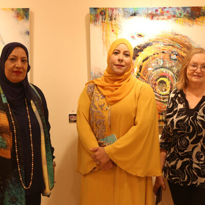 معرض ”تأملات دائرية“ للفنانة نائلة المعمرية